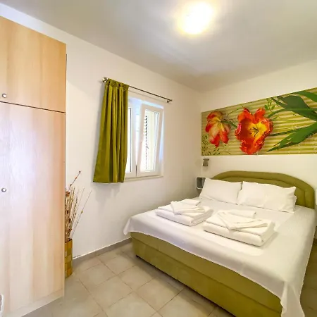Leut Apartments Tivat Exterior photo