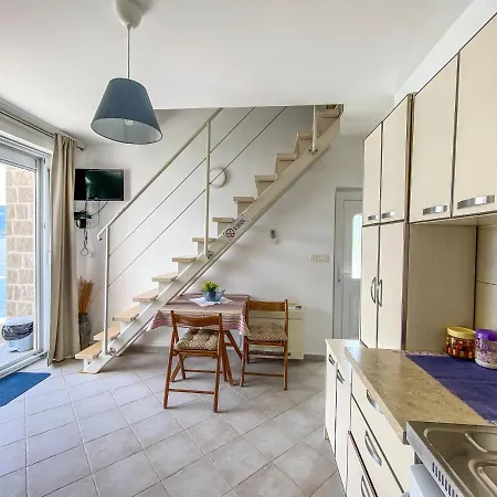 Leut Apartments Tivat Exterior photo